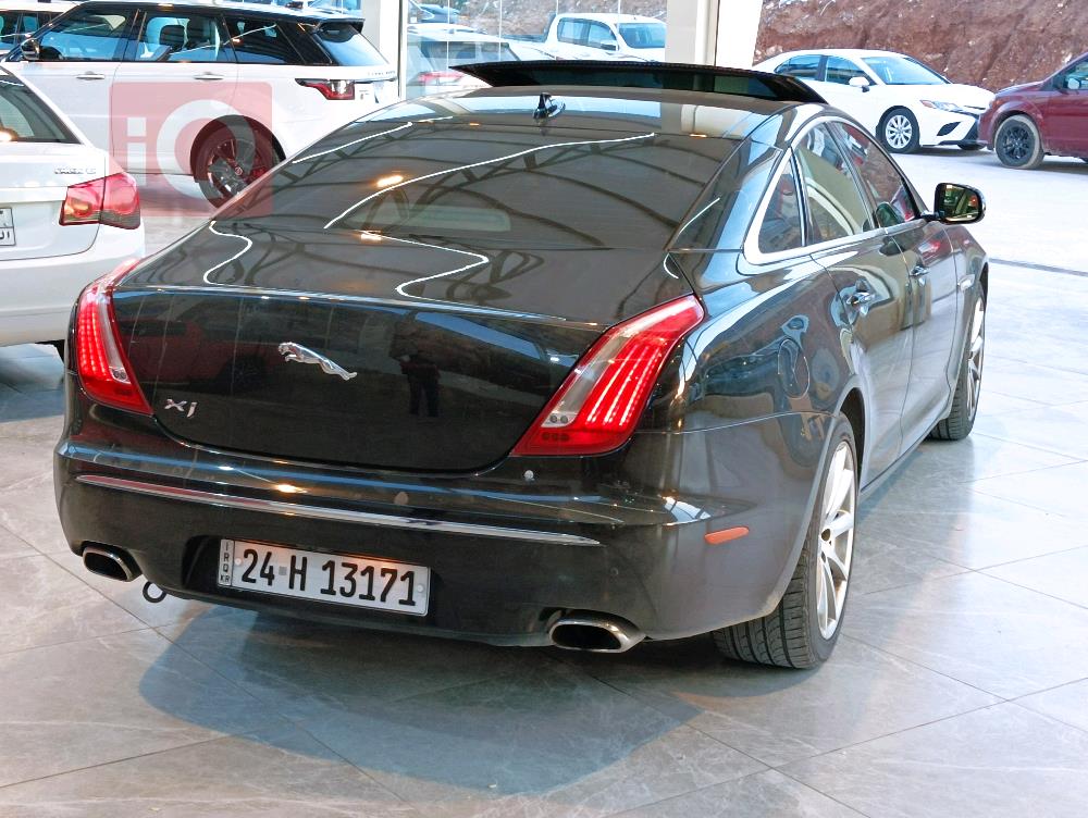 جاكوار XJ